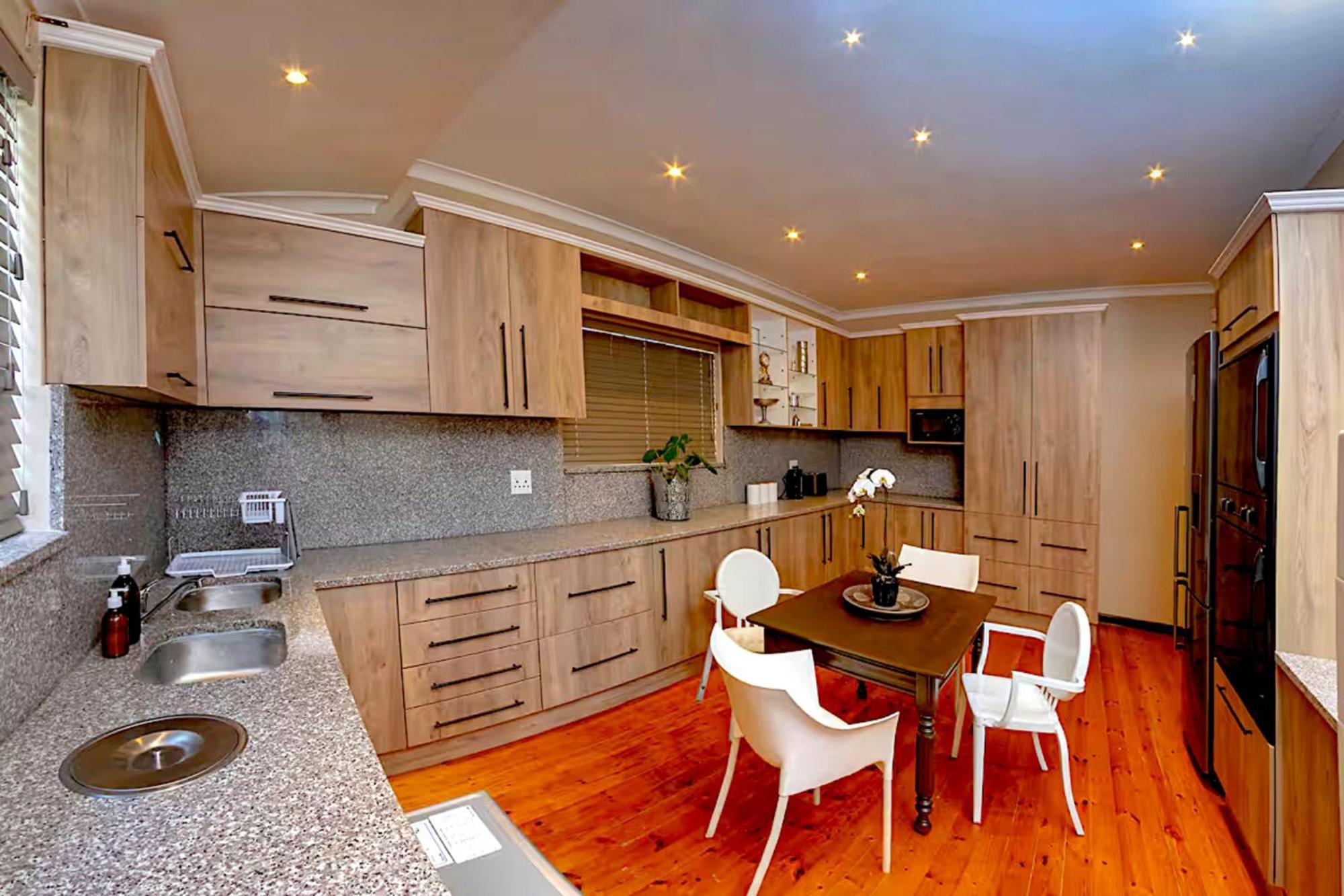 Munro Suites Port Elizabeth Esterno foto