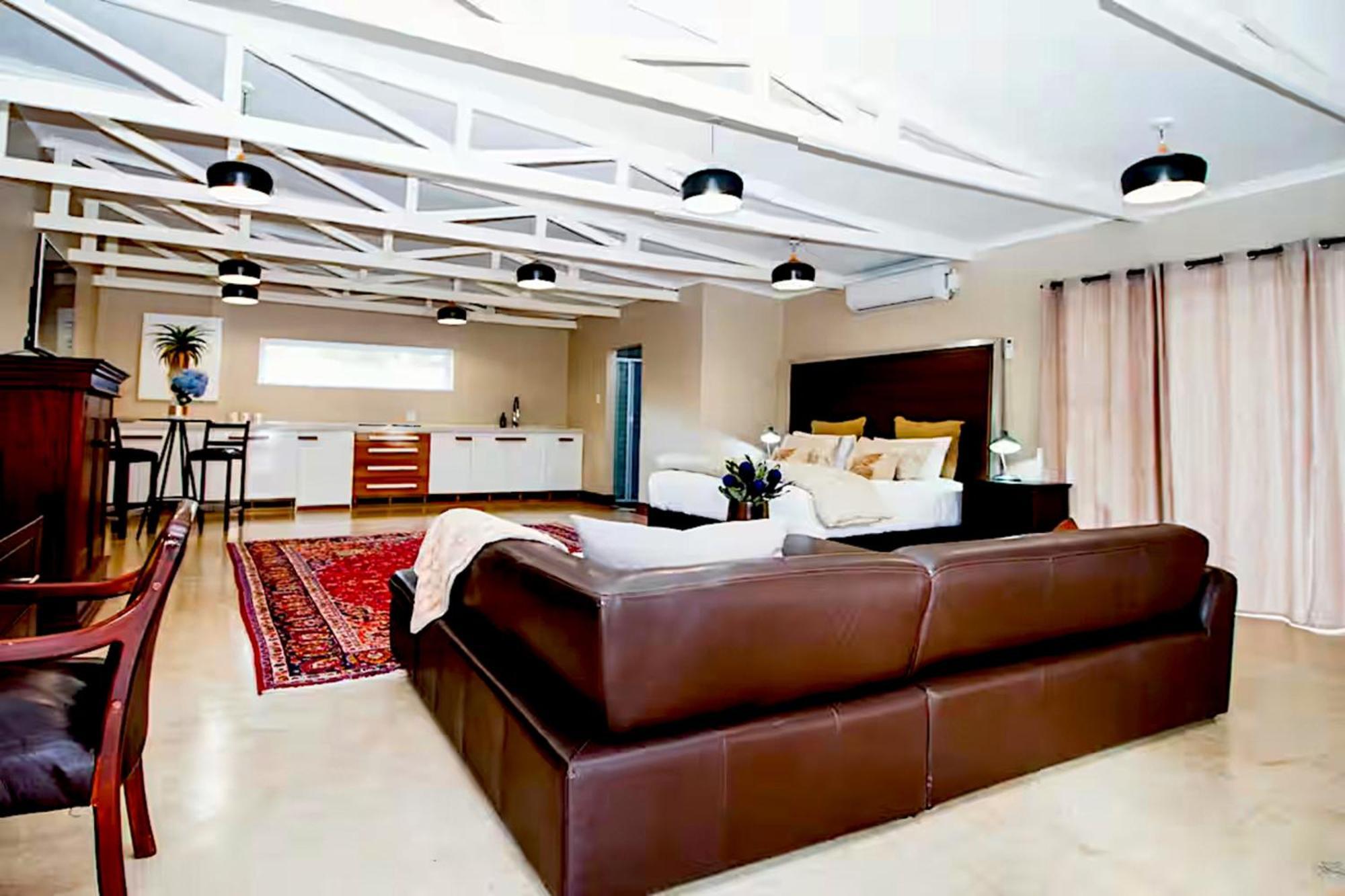 Munro Suites Port Elizabeth Esterno foto